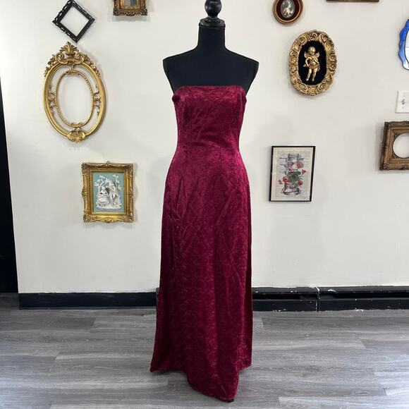 Vintage Jessica McClintock Deep Red Floral Embroidered Jacquard Strapless Gown - Picture 1 of 8